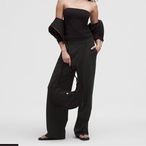 Lululemon Daydrift Highrise Trouser Short Size 6 black